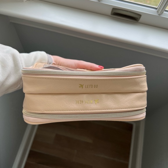 Beis on the go Essential Case - Picture 4 of 8